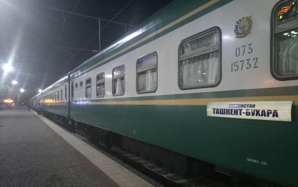 Поезд 010ф, Ташкент — Бухара «Шарк»