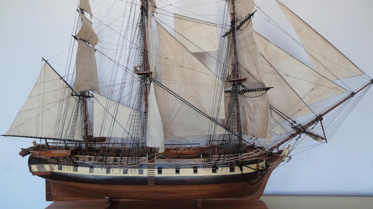 Парусный шлюп Мирный