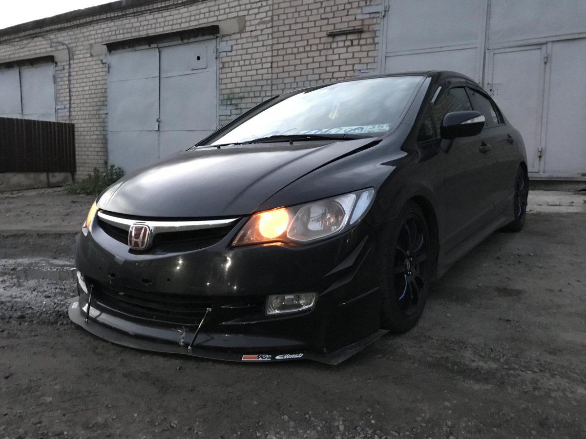 Honda Civic 4d сплиттер