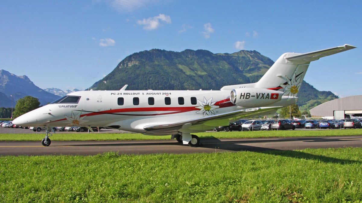 Самолет Pilatus PC-24