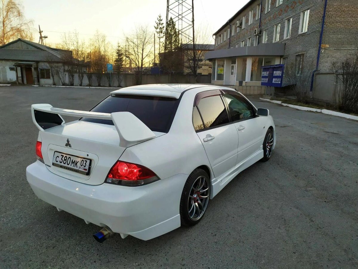 Lancer 9 обвес Accolade