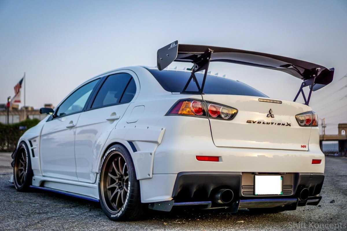 Mitsubishi Lancer Evolution 10