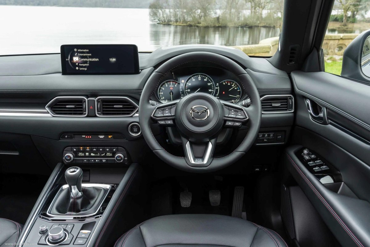 Мазда cx5 2019 салон