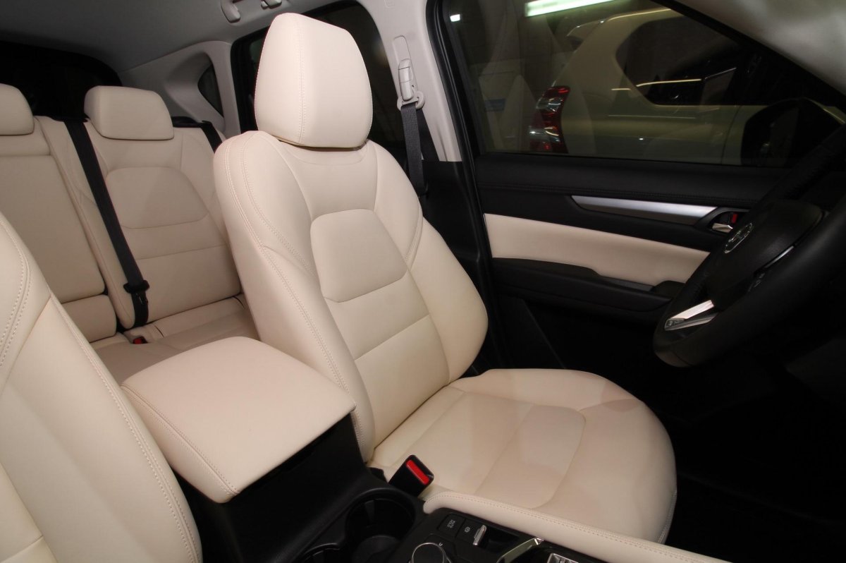 Mazda CX 5 белый салон