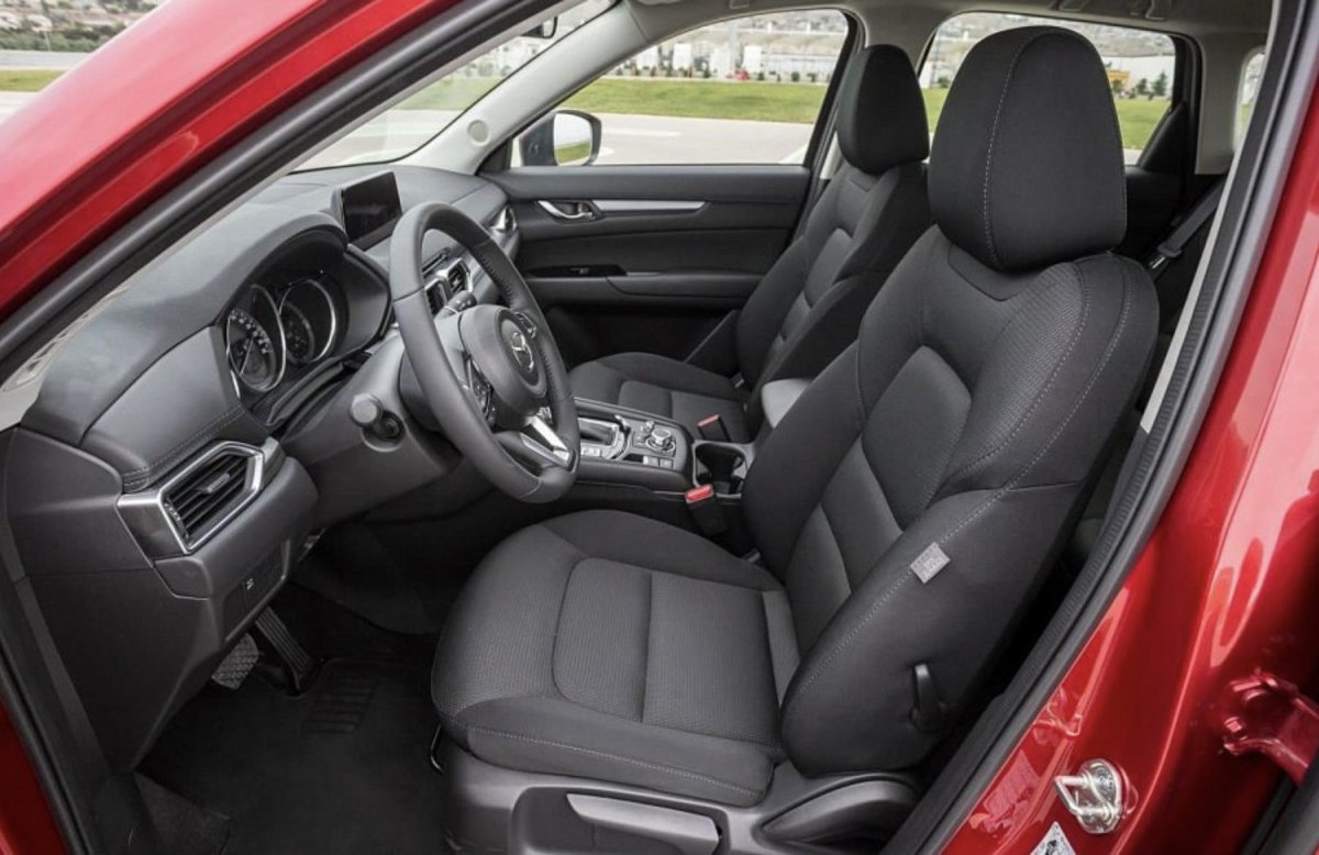 Mazda CX 5 2021 салон