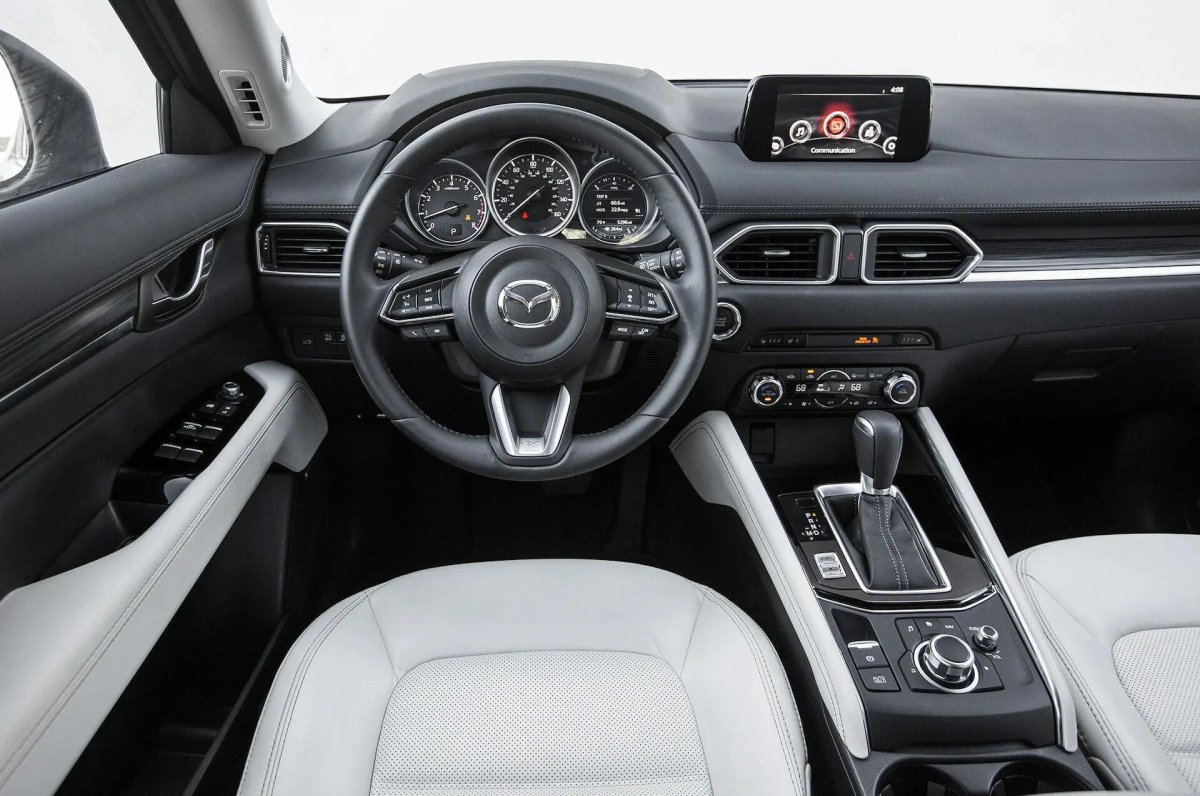 Mazda CX 5 2021 салон