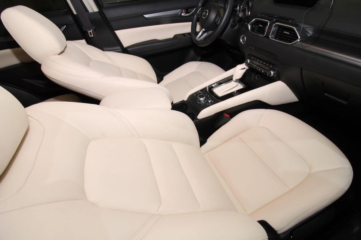 Mazda CX 5 белый салон