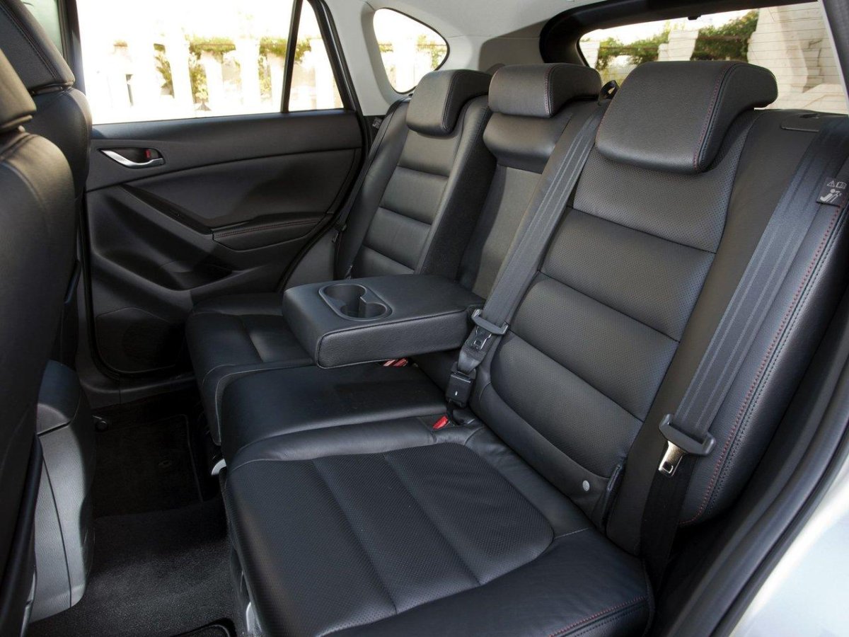 Мазда СХ 5 салон сзади