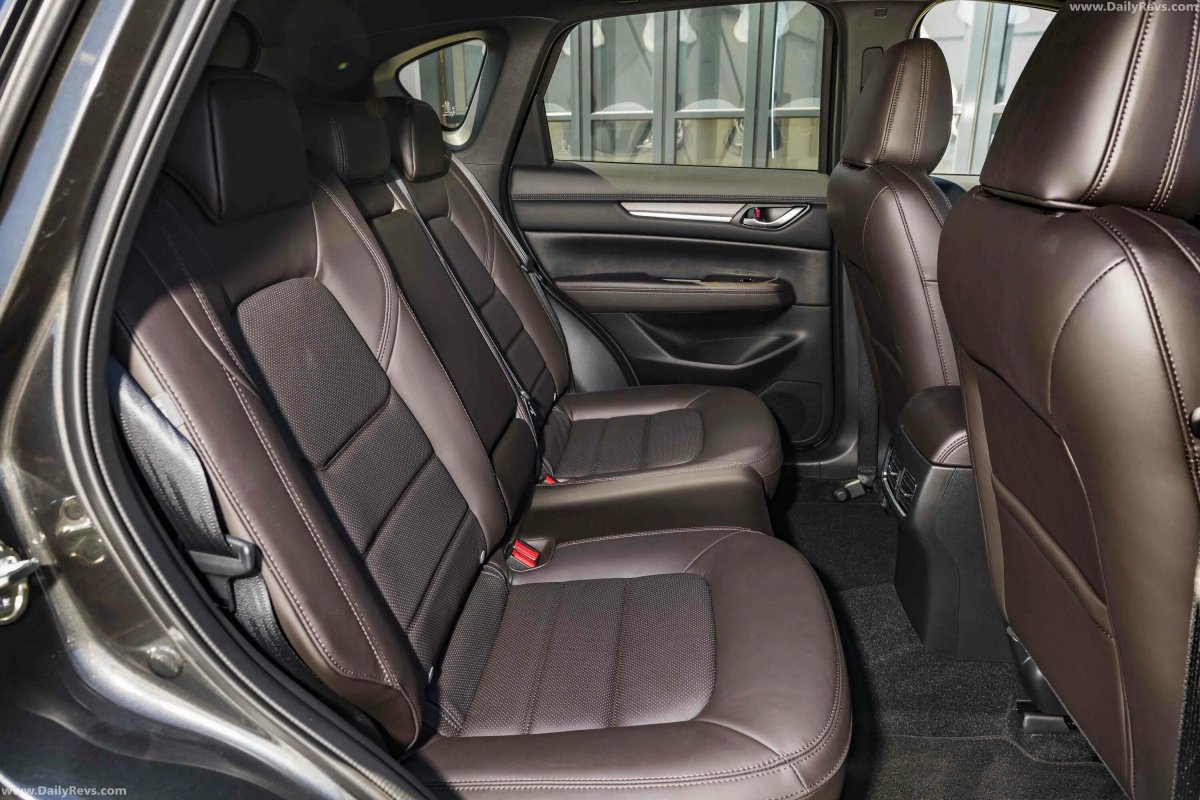 Mazda CX 5 2021 салон