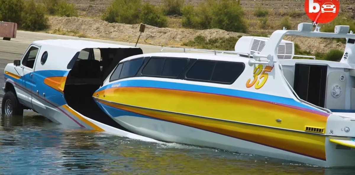 Катер кемпер