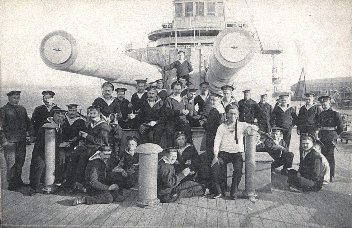 Матросы броненосец Слава