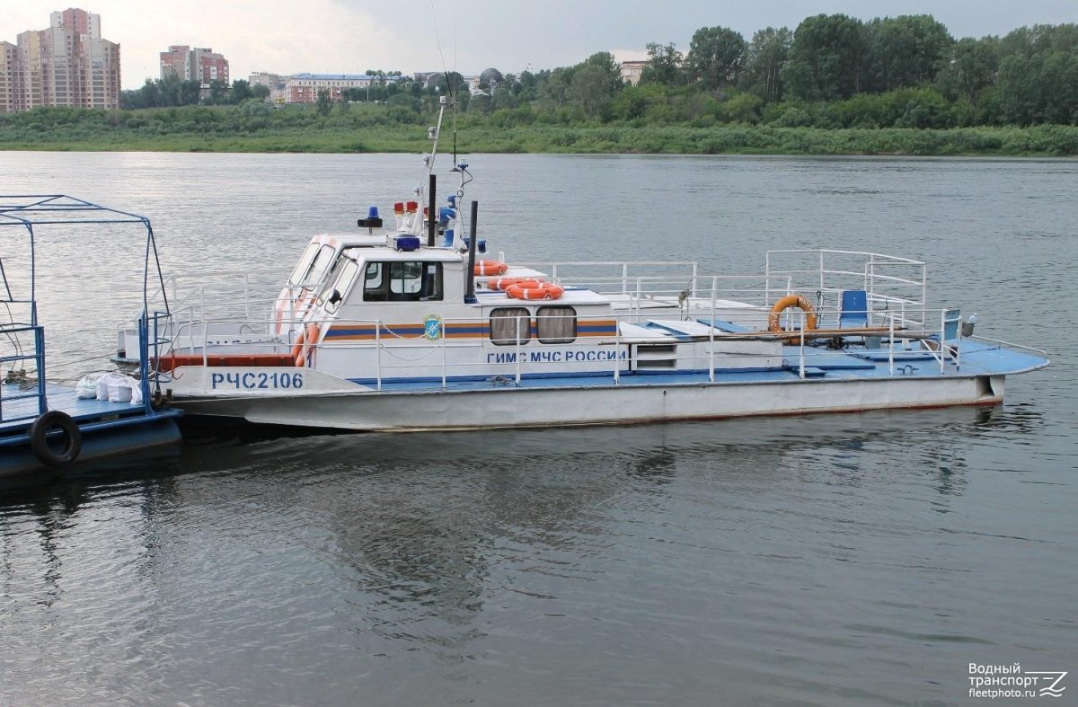 КС-100д катер водомет