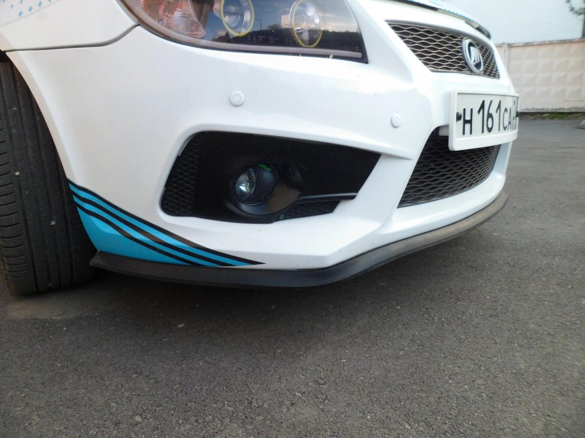 Lifan Solano губа