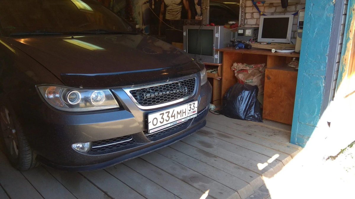 Lifan Solano губа