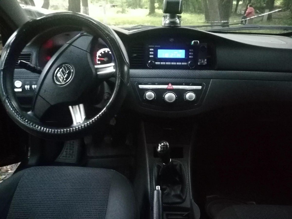 Лифан Солано 620 салон