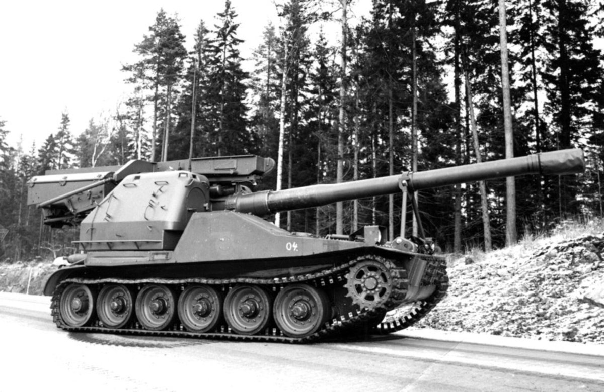 Шведская САУ Bandkanon-1a