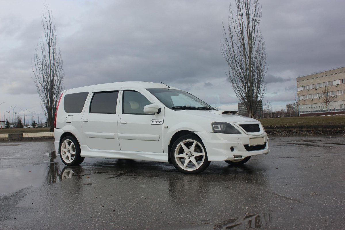 Лада Ларгус белый тюнинговый
