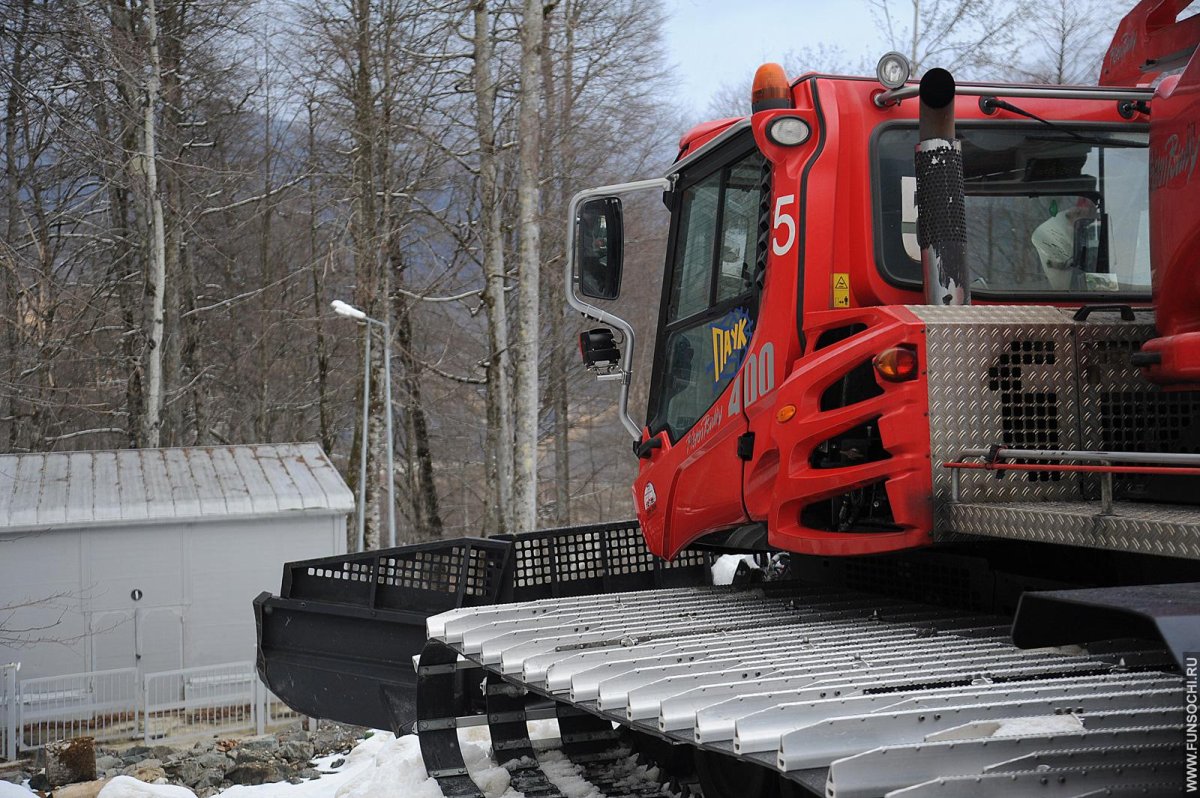 Снегоуплотнительная машина ратрак