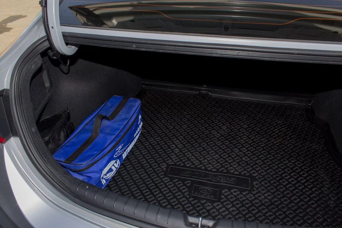 Hyundai Solaris 2 багажник