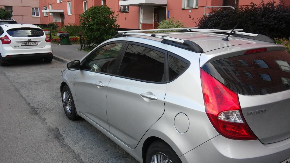 Багажник на крышу Hyundai Solaris хэтчбек 2011