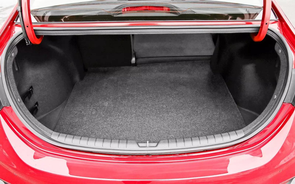 Хендай Солярис хэтчбек багажник