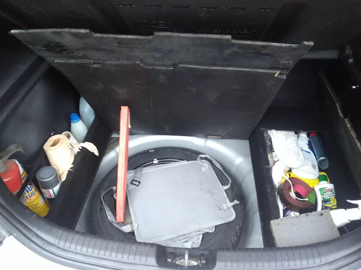 Штатный органайзер в багажник Hyundai Solaris 1