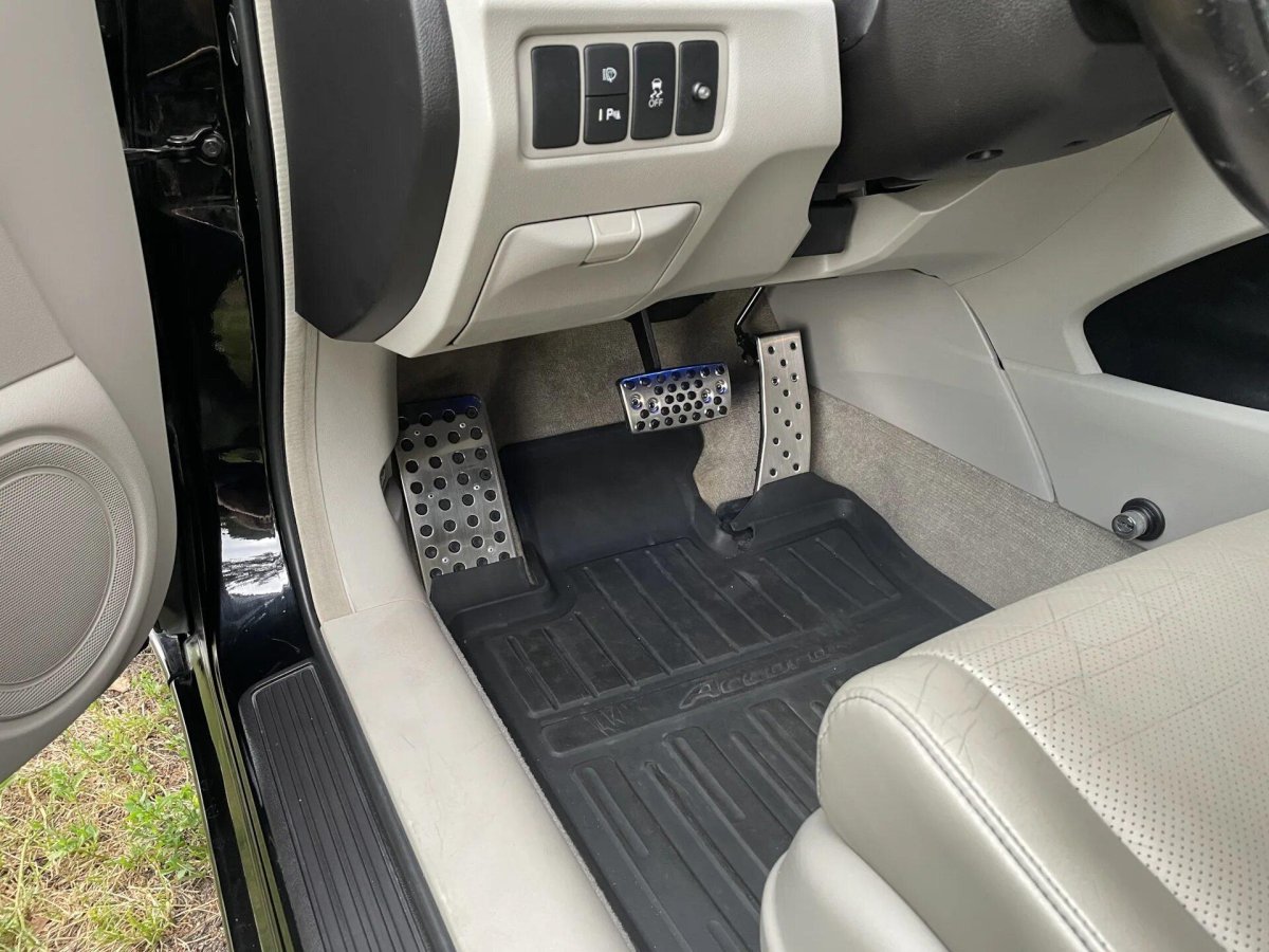 Четвертая педаль