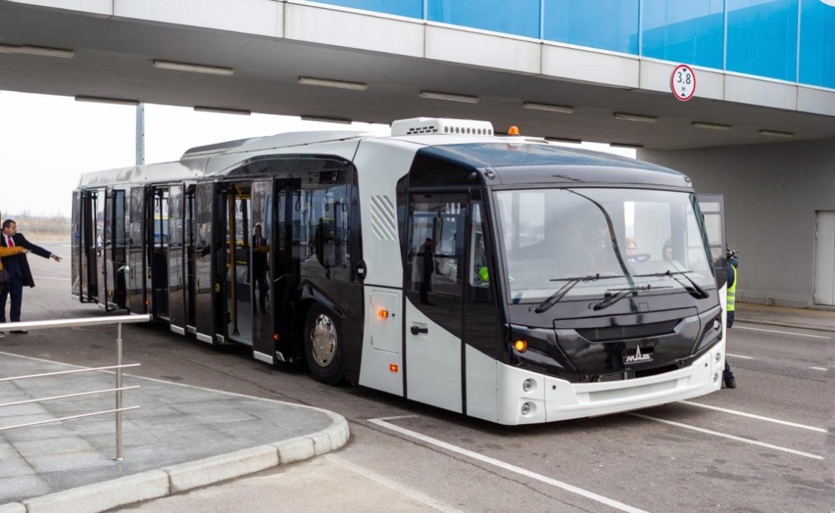 Перронный автобус МАЗ 271