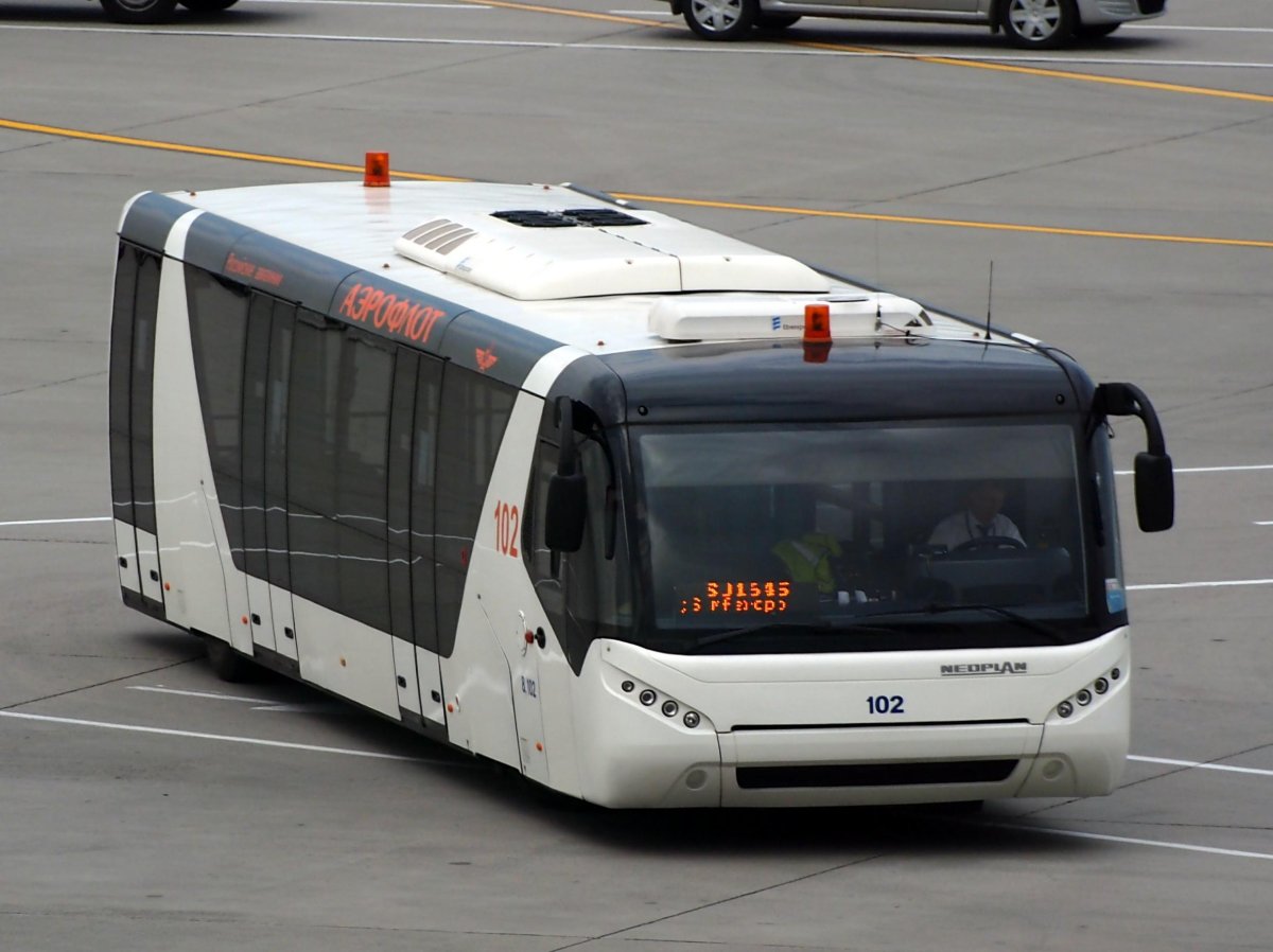 Перронный автобус Neoplan