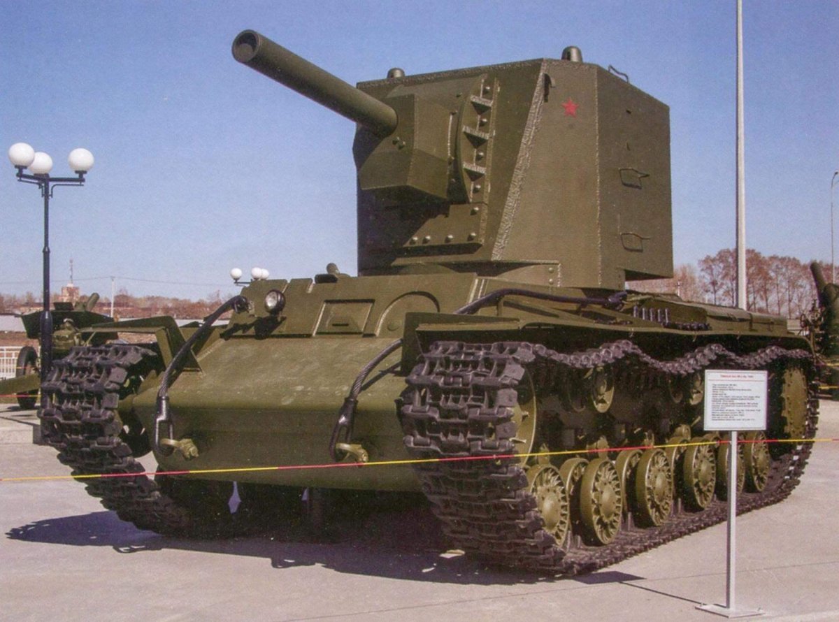 Тяжелые танки СССР кв2