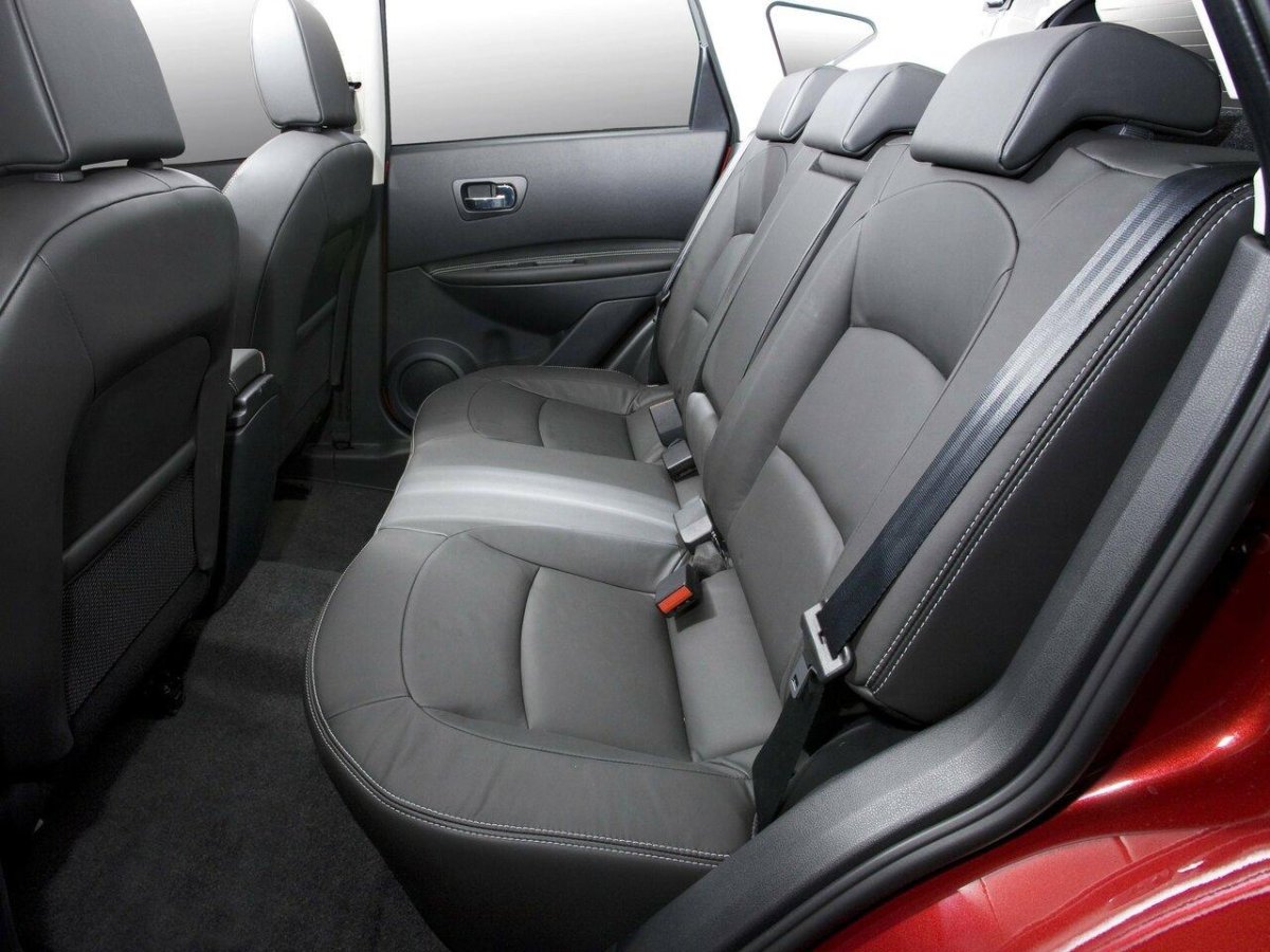 Nissan Qashqai 2008 сиденья