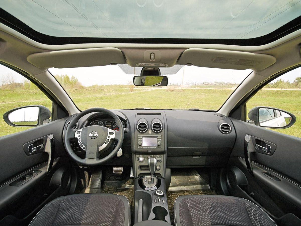 Nissan Qashqai j10 белый салон