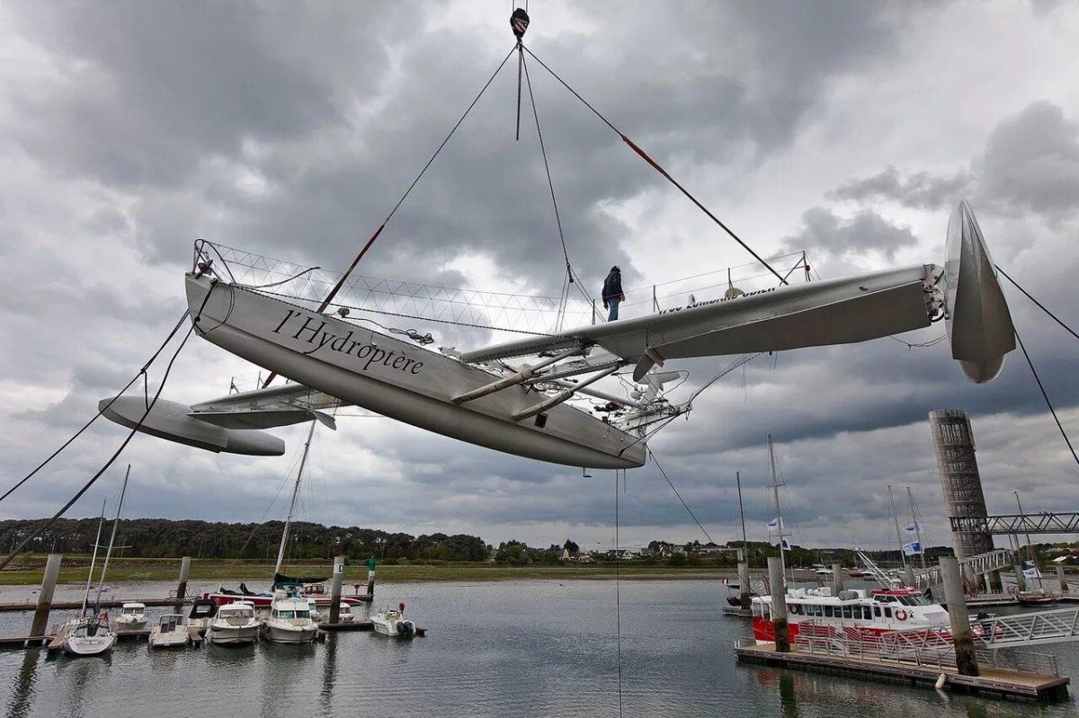 Парусный тримаран Hydroptere