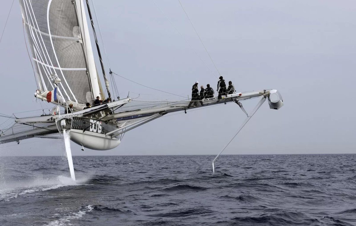 Самый быстрый парусник в мире Hydroptere