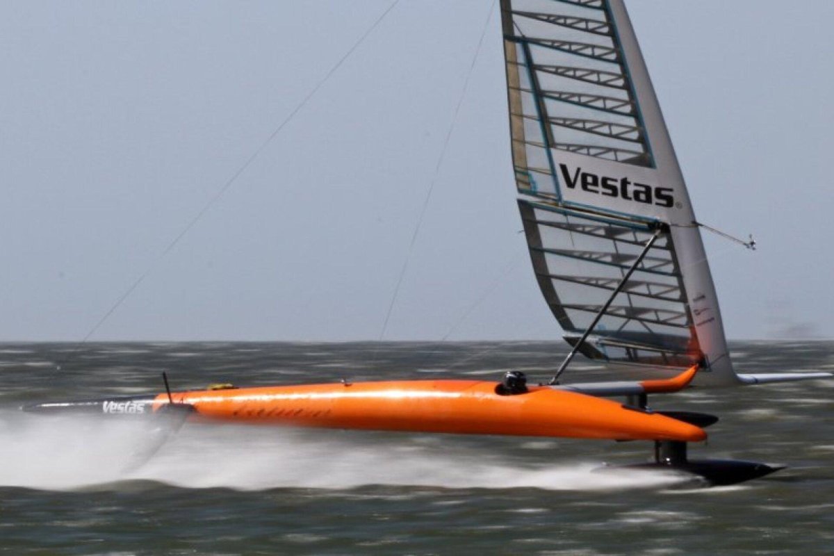 Катамаран Vestas Sailrocket 2
