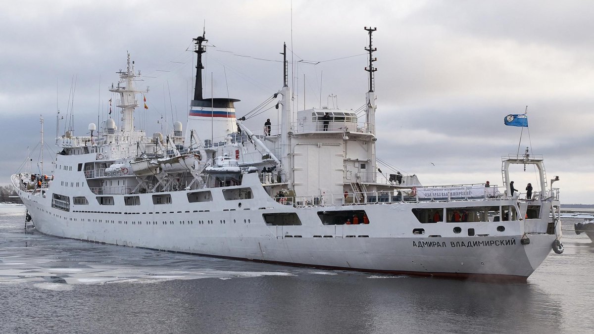 ОИС Адмирал Владимирский Капитан