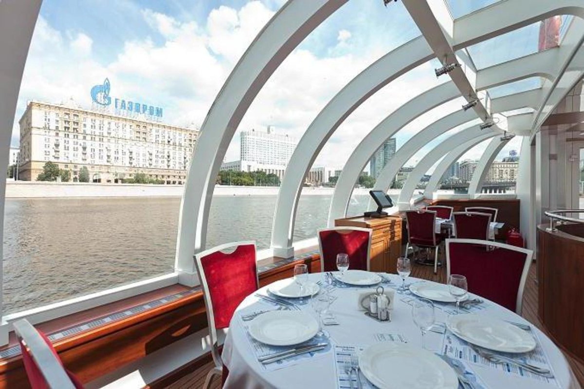 Теплоход Москва река Рэдиссон