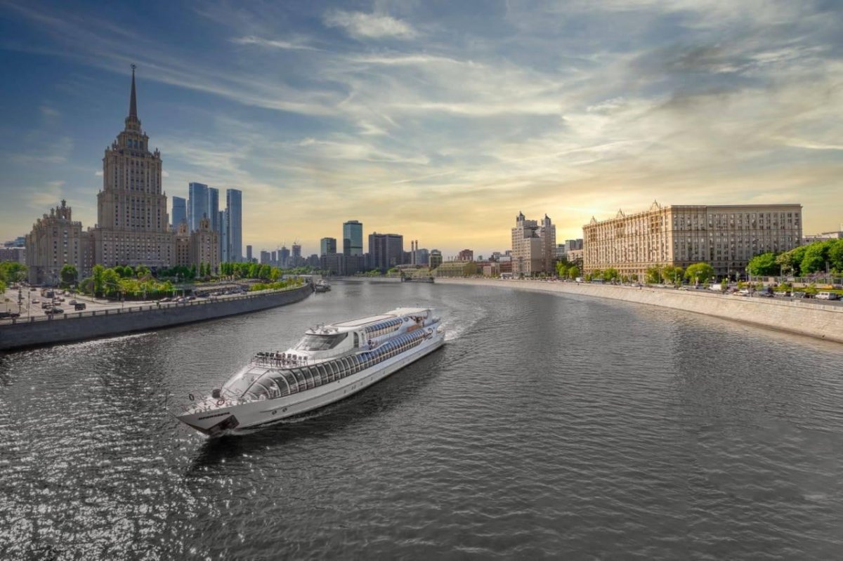 Флотилия Рэдиссон Ройал, Москва, набережная Тараса Шевченко