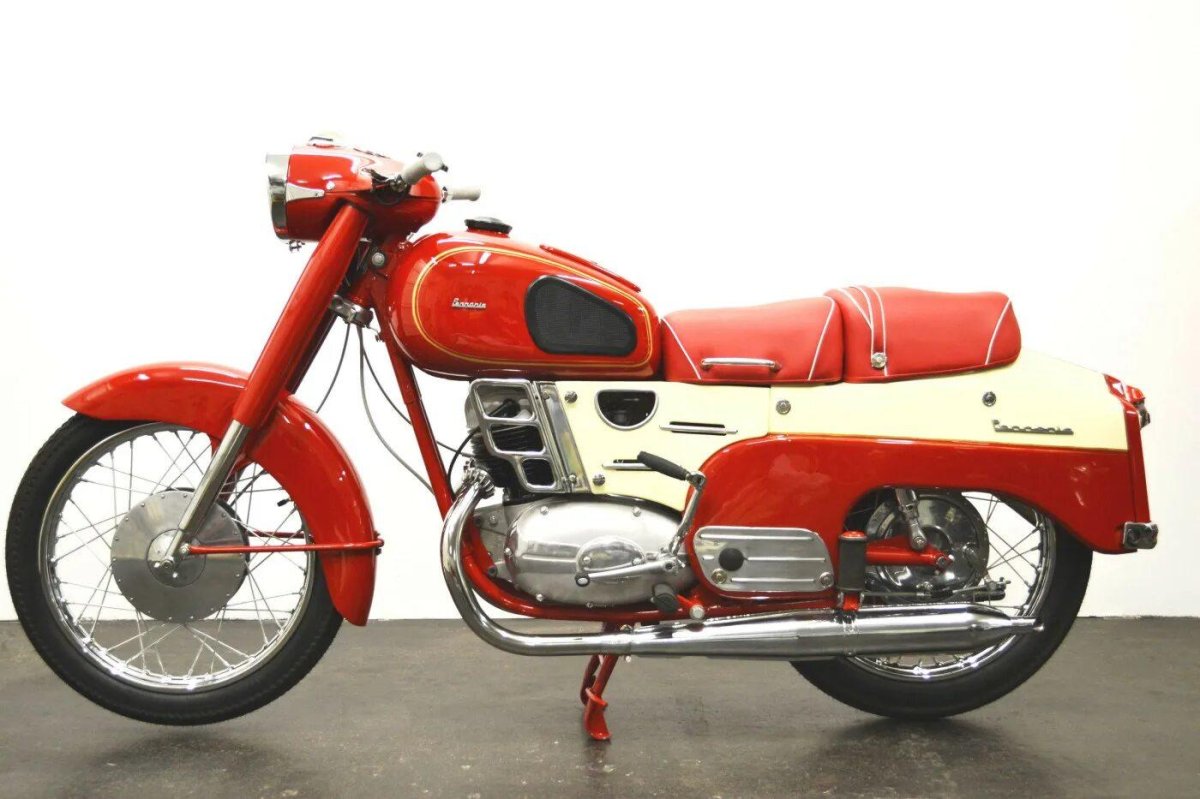 Мотоцикл Панония 1967