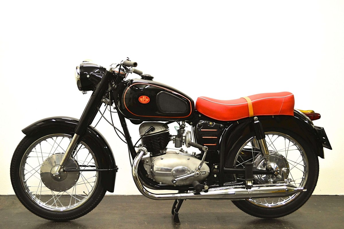 Паннония мотоцикл