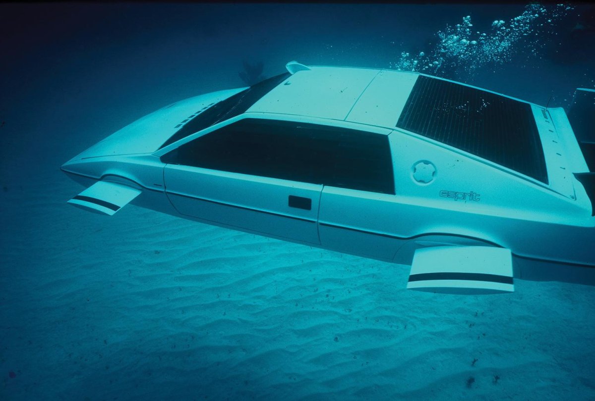 Lotus Esprit Submarine