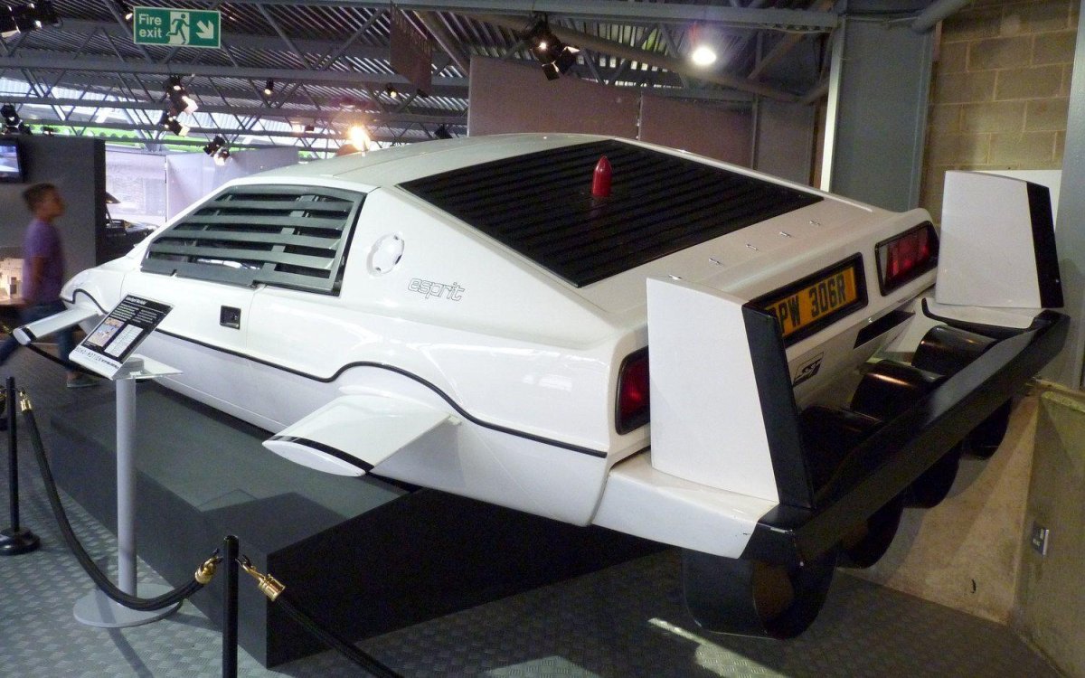 Lotus Esprit s1 Джеймса Бонда