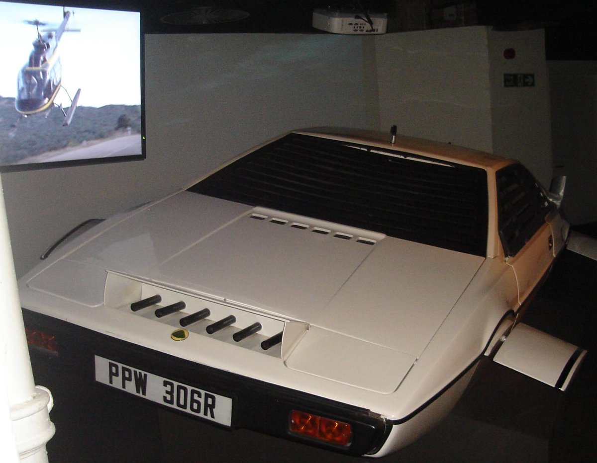 Lotus Esprit субмарина