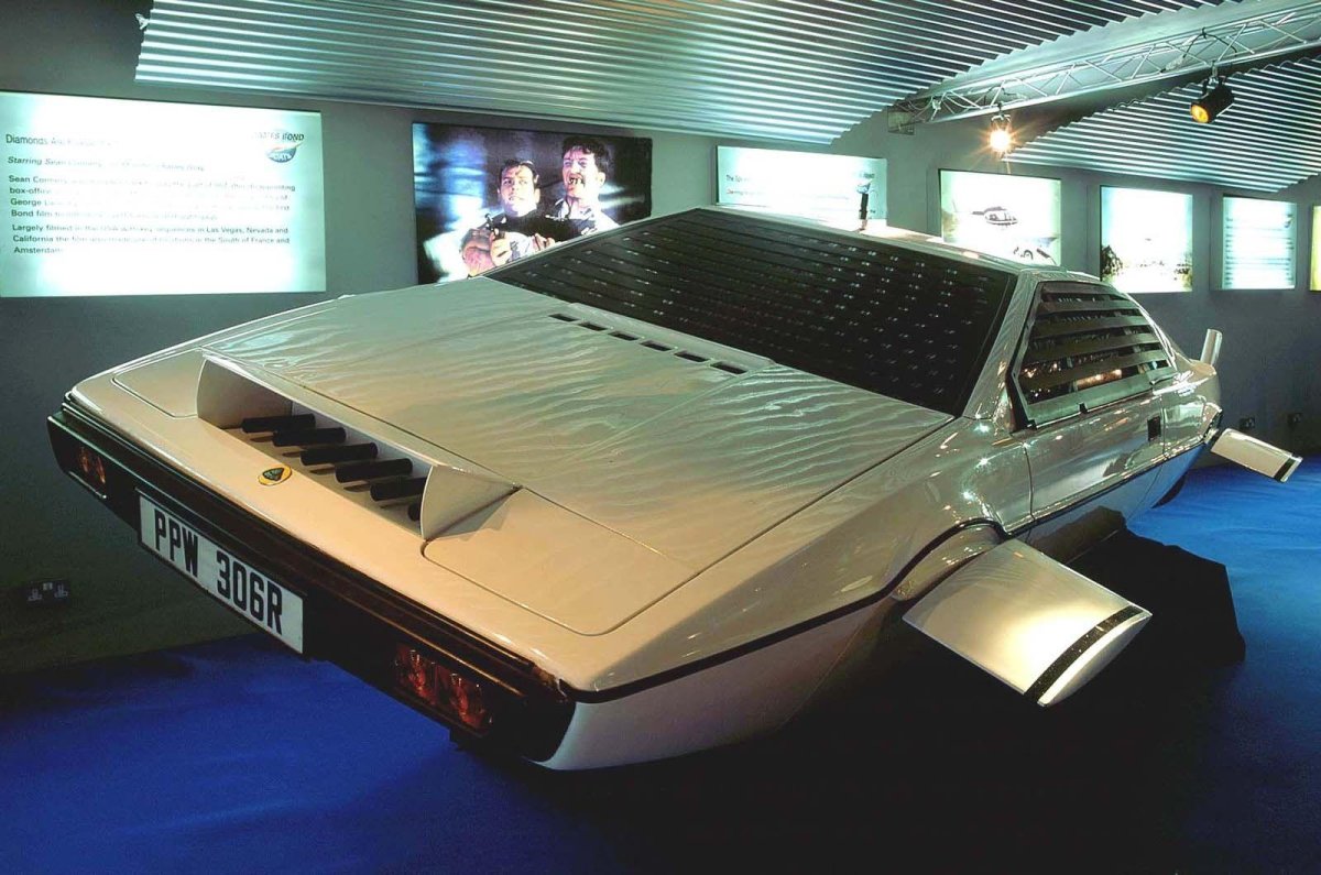Lotus Esprit 1976 Джеймса Бонда амфибия