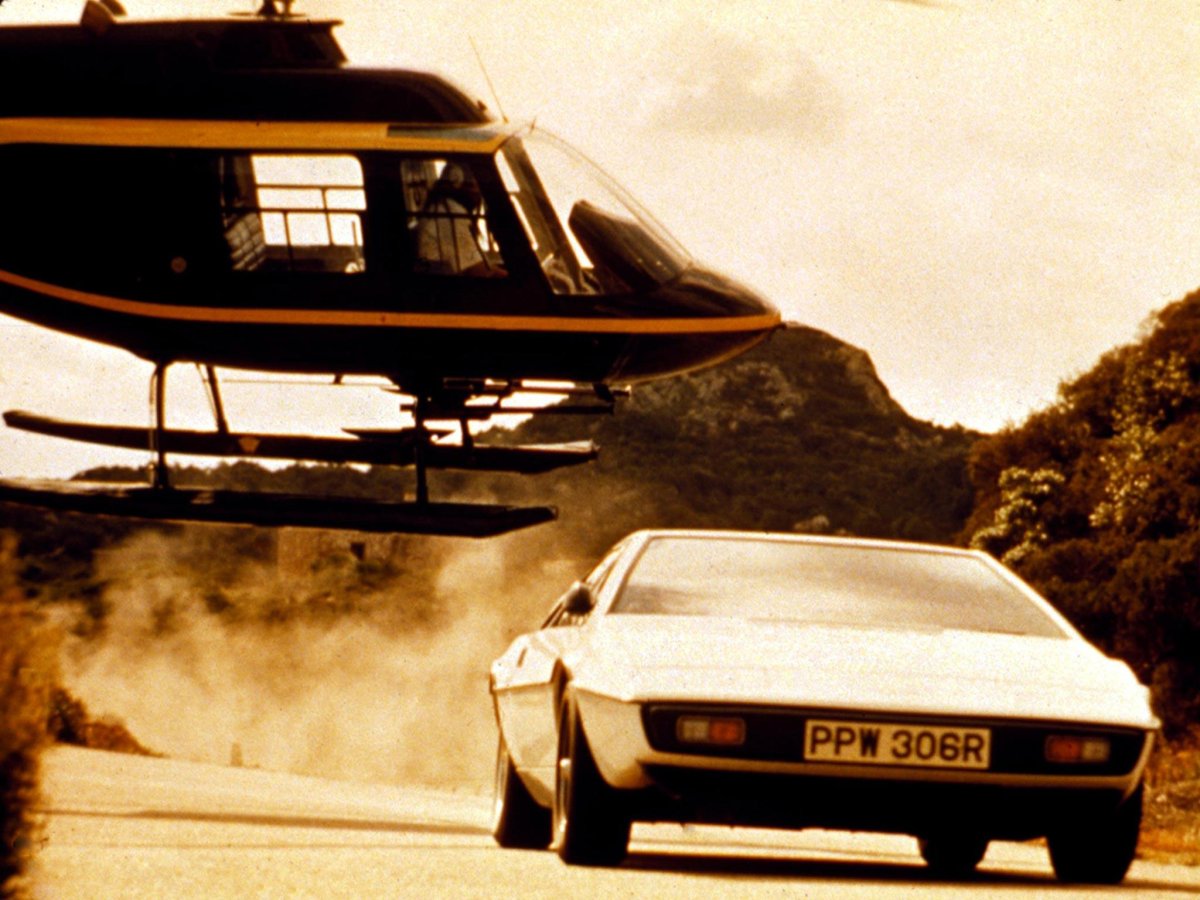 Лотус Эсприт Джеймса Бонда