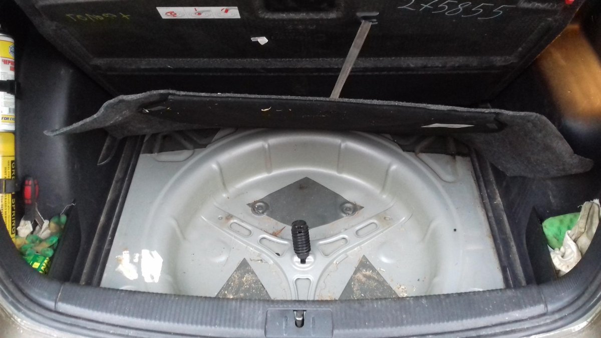 Пол багажника Golf 6