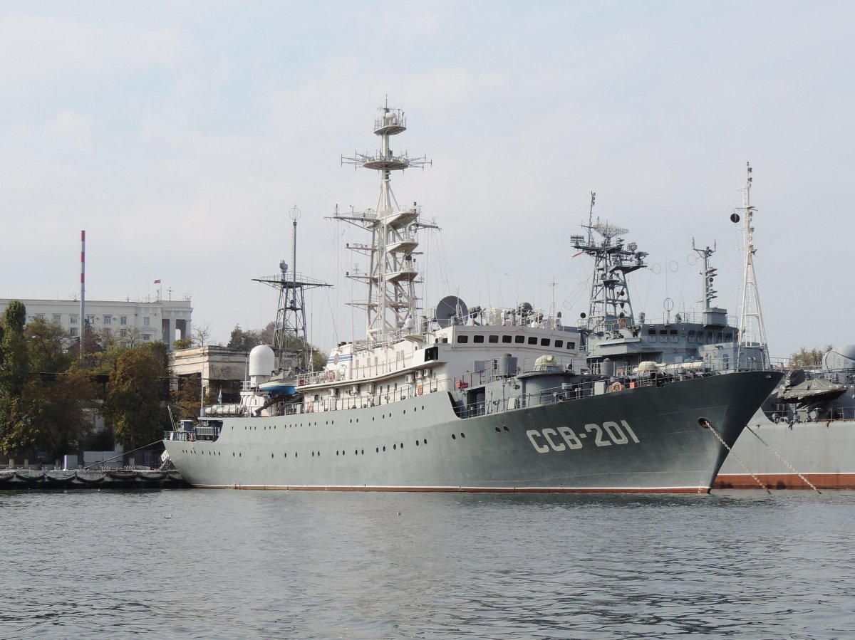 Корабль Приазовье ССВ 201