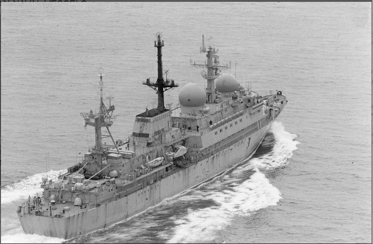 Разведывательный корабль Прибалтика ССВ 80