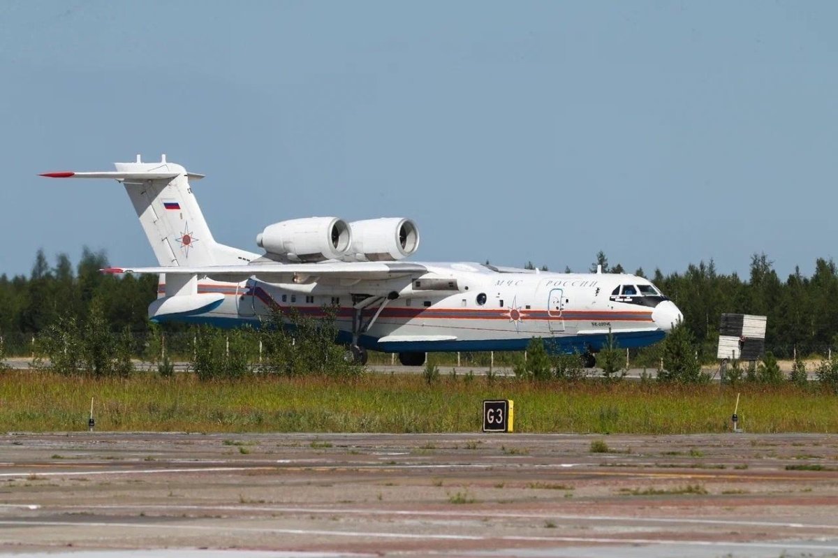 Самолет для тушения пожаров бе-200