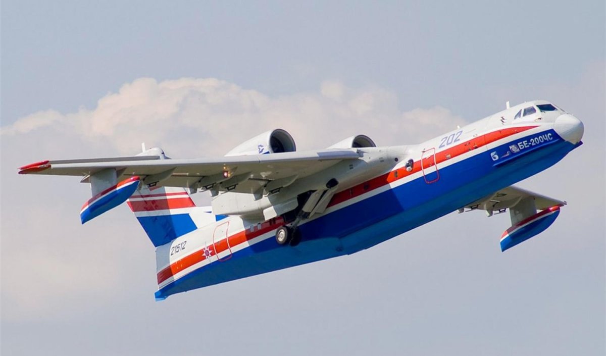 Бе-200 самолет